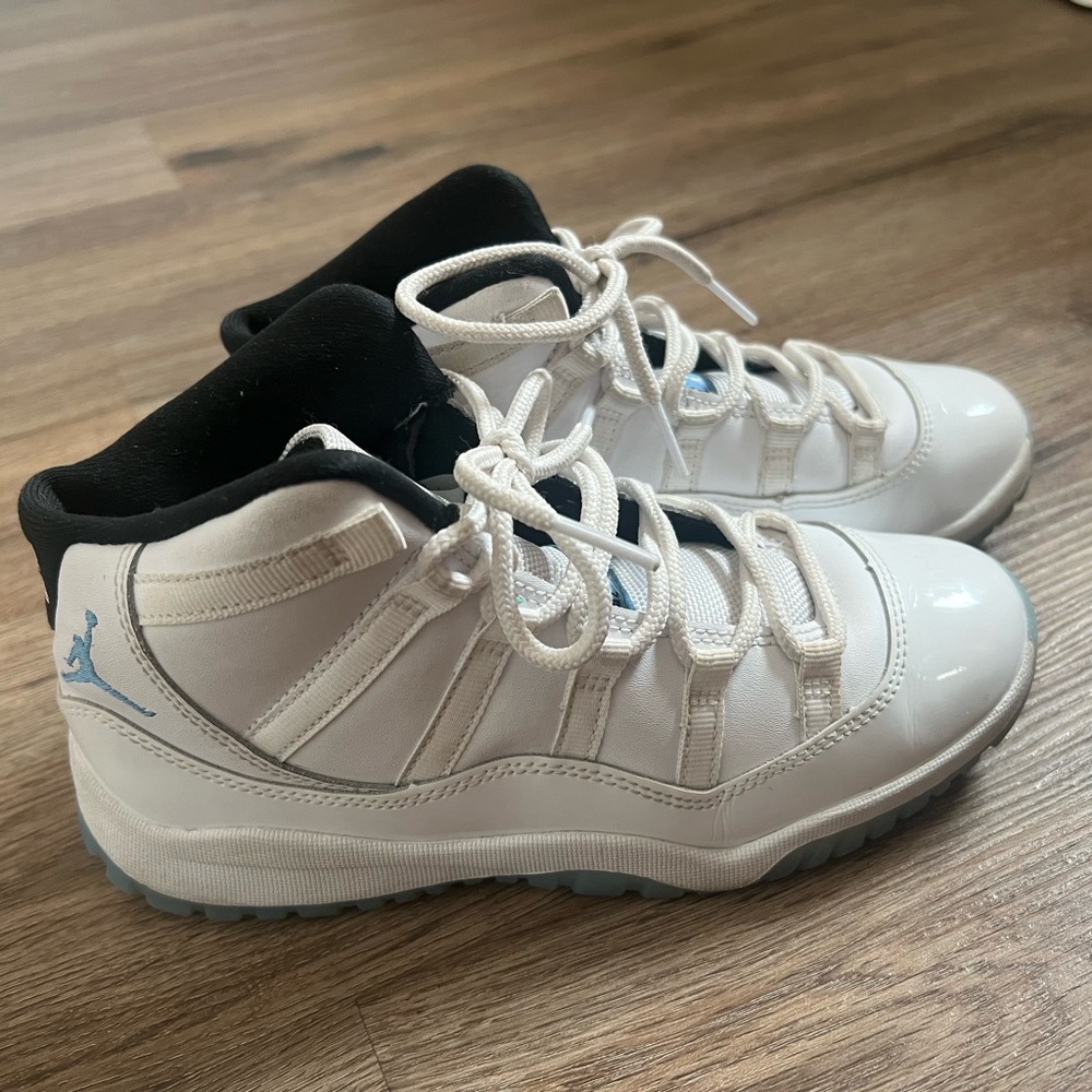 Air Jordan 11 Retro Legend Blue Lifestyle Shoe Size Kids 3Y 378039-104